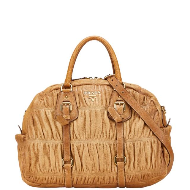 PRADAショルダーバック 薄茶色 (ライトブラウン) PRADAショルダーバック 薄茶色 (ライトブラウン) Prada レザー