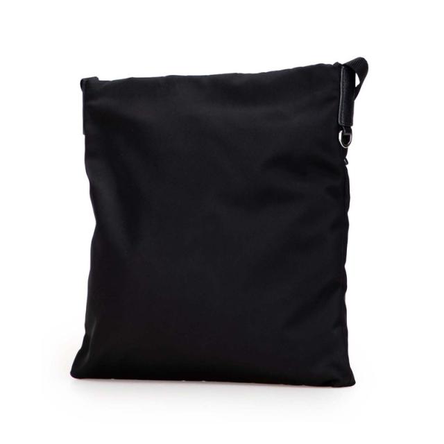 プラダ 三角ロゴプレート ショルダーバッグ 2VH055 ブラック ナイロン