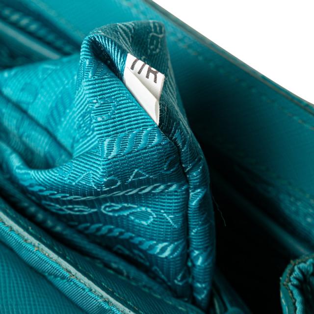 プラダ 斜め掛け チェーン ショルダーバッグ ライトブルー ナイロン