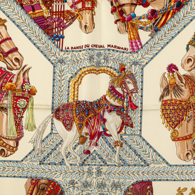 エルメス カレ90 LA DANSE DU CHEVAL MARWARI マールワーリ馬のダンス スカーフ ホワイト マルチカラー シルク HERMES 【中古】 エルメス カレ90 LA DANSE DU CHEVAL MARWARI マールワーリ馬のダンス