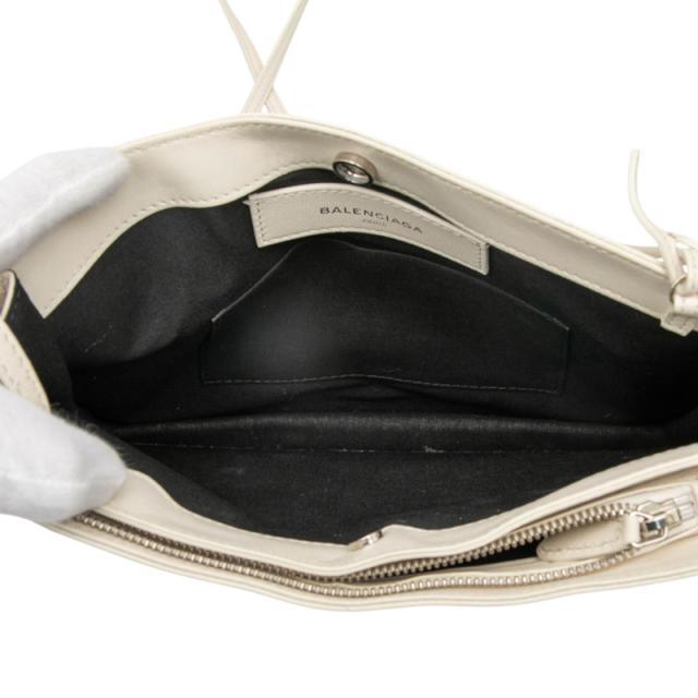 バレンシアガ ロゴ ネイビーポシェット 斜め掛け ショルダーバッグ 339937 ホワイト レザー レディース BALENCIAGA 【中古】_4