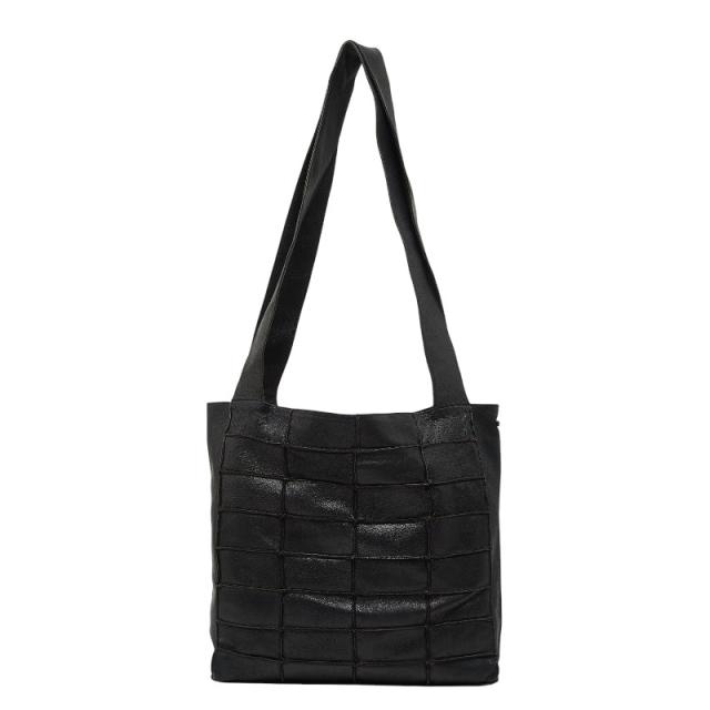 シャネル チョコバー トートバッグ ブラック レザー レディース CHANEL 【中古】
