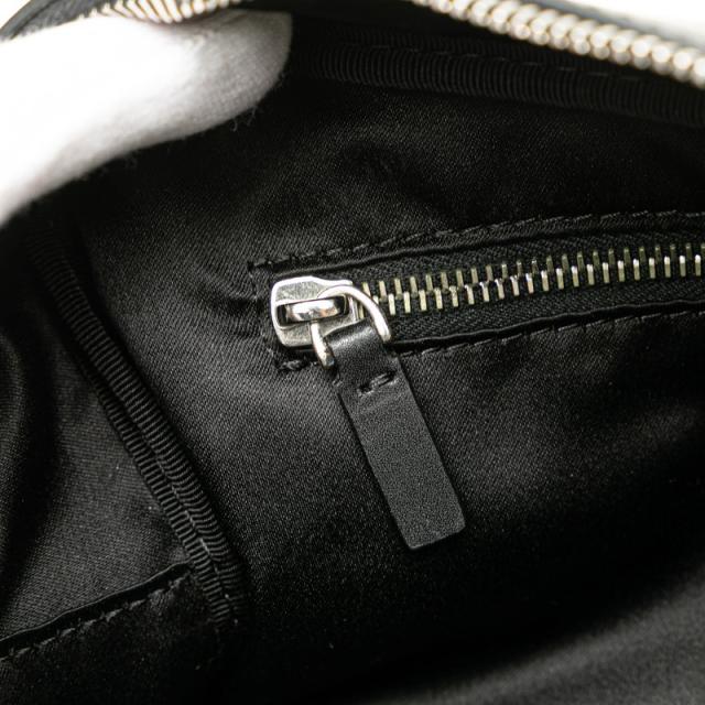 ヴァレンティノ VLTNロゴタイプ 二つ目御徒面子 車寄せ 黒いこと なめし革 レディース VALENTINO 【中古】