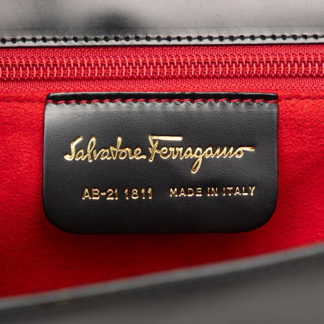 サルヴァトーレフェラガモ ロゴ ハンドバッグ ブラック パテントレザー レディース Salvatore Ferragamo 【中古】_7