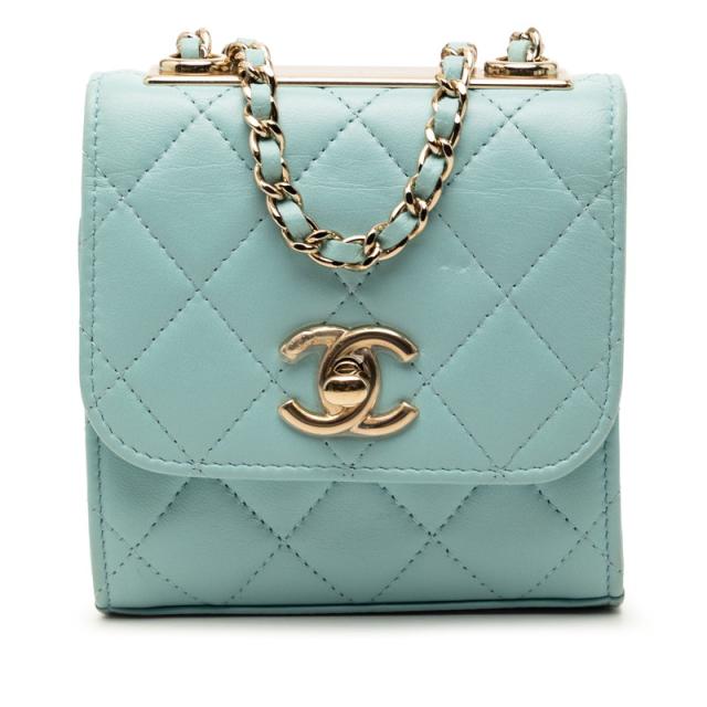 シャネル トレンディCC ココマーク マトラッセ チェーンショルダーバッグ ライトブルー ラムスキン レディース CHANEL 【中古】
