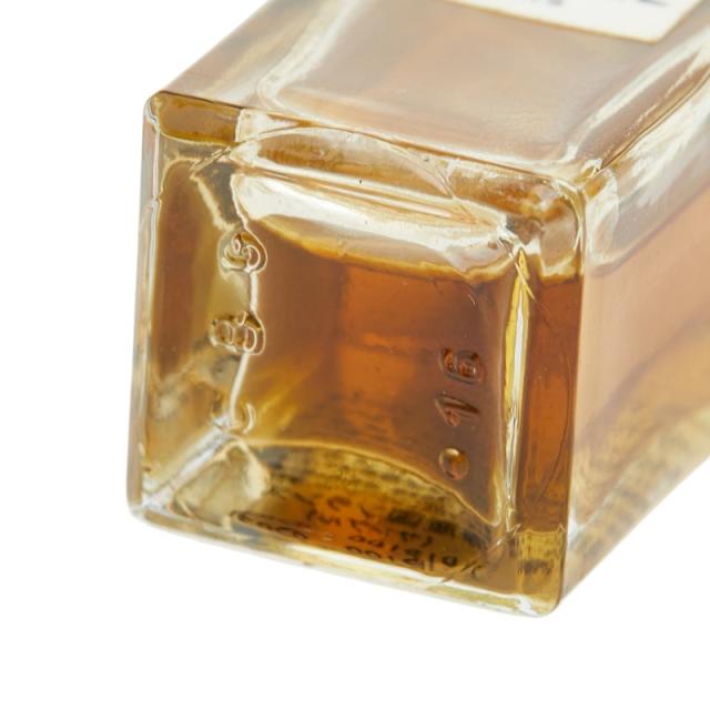 シャネル NO19 香水瓶 パフュームボトル モチーフ ネックレス クリア