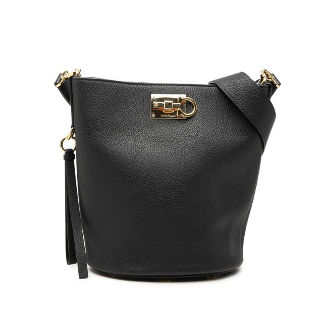サルヴァトーレフェラガモ ガンチーニ ショルダーバッグ バケットバッグ EZ-21 2892 ブラック レザー Salvatore Ferragamo 【中古】