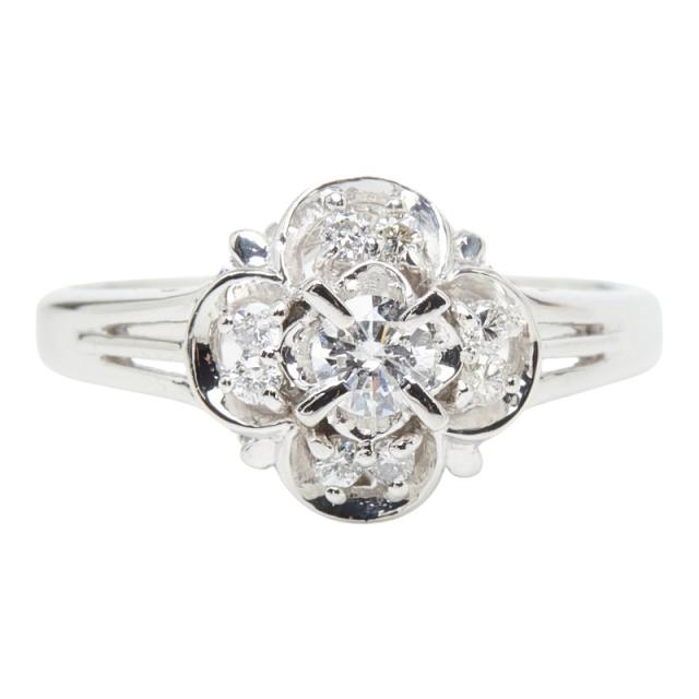 Pt900 プラチナ ダイヤモンド ダイヤ0.12ct ダイヤ0.10ct フラワーモチーフ リング 指輪 レディース 8号 中古