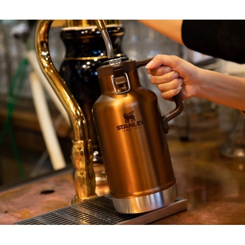 スタンレー STANLEY クラシック真空グロウラー 1.9L アウトドア キャンプ スポーツ 水筒 ジャグ 炭酸飲料