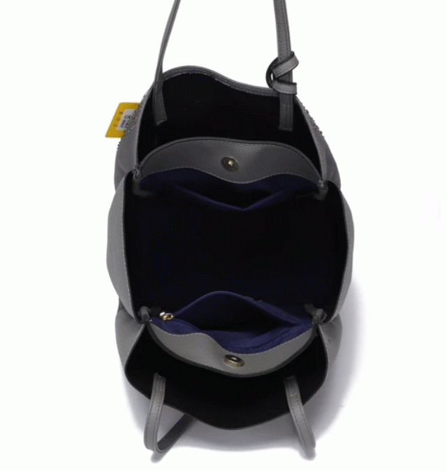 星柄ラインストーントートバッグ　トートバッグ　ラインストーン　スタッズ　星形　バッグ　合皮　キャンパスバッグ　カジュアル　カジュアルバッグ　ブラック　ネイビー　グレー　チョコ　レッド 星柄ラインストーントートバッグ トートバッグ ラインストーン