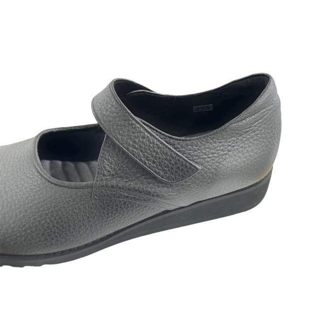 本革　牛革　レザーシューズ　柔らかレザー ストラップ コンフォート パンプス　5e 幅広ワイズ 外反母趾　パンプス　レディース靴　フラット　履きやすい　歩きやすい　脱ぎやすい　疲れにくい　ブラック　アイボリー　シルバー