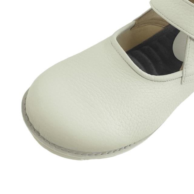 本革　牛革　レザーシューズ　柔らかレザー ストラップ コンフォート パンプス　5e 幅広ワイズ 外反母趾　パンプス　レディース靴　フラット　履きやすい　歩きやすい　脱ぎやすい　疲れにくい　ブラック　アイボリー　シルバー