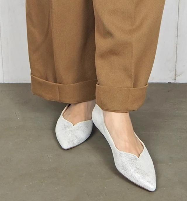 本革パンプス　フラット　フラットパンプス　痛くない　走れるパンプス　vカット　大きいサイズ　イソン ポインテッドトゥ太ヒール 本革パンプス フラット フラットパンプス 痛くない 走れるパンプス v