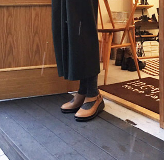 日本製　本革　本革ストラップシューズ　コンフォートシューズ 革 フラットシューズ ゴム ストラップ パンプス 歩きやすい ローヒール 　幅広　3e  外反母趾　カジュアルシューズ_6