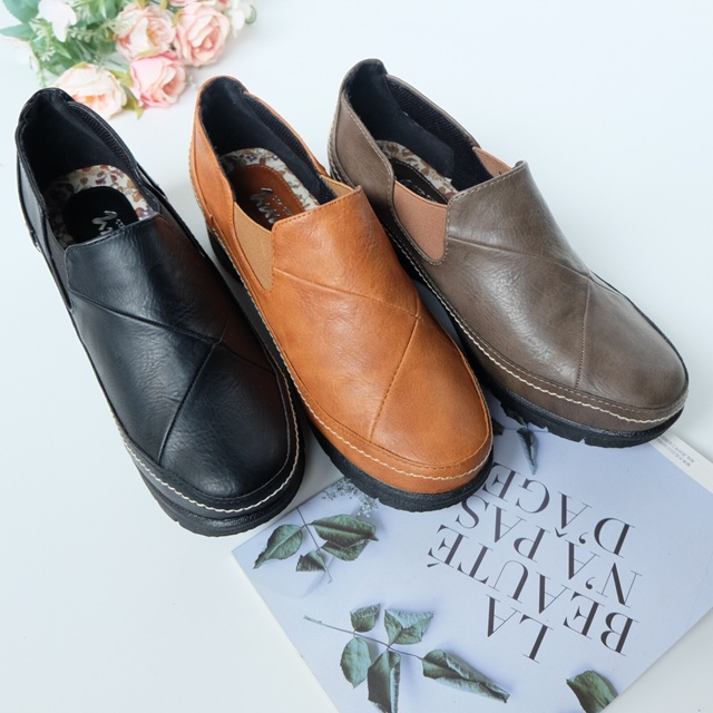 ナチュラルステップ 婦人コンフォート コンフォートシューズ　カジュアルシューズ　サイドゴア　履きやすい　歩きやすい　おしゃれ　痛くない　幅広　3e  外反母趾　柔らかい　レデイーズシューズ ナチュラルステップ 婦人コンフォート コンフォートシューズ