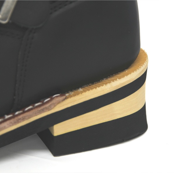 ブーツ　エンジニアブーツ　レディース　グッドイヤーウェルト製法　本格エンジニアブーツ　鉄板入りトゥ　タウン履きのファッション　ツーリング　安全靴　　履きやすい　おしゃれ　小さいサイズ　大きいサイズ ブーツ エンジニアブーツ レディース グッドイヤーウェルト製法 本格