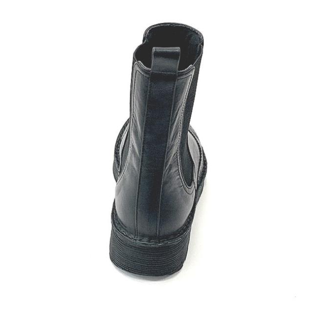 日本製　本革　サイドゴアブーツ　レザーブーツ　２e 　軽量　履きやすい　脱ぎやすい　足首安定　おしゃれ　カジュアル　ウイングチップ　疲れにくい　歩きやすい　フィット感　上品　ヒール３cm　ストレスフリー　ブラック　ホワイト 日本製 本革 サイドゴアブーツ レザーブーツ 2e 軽量 履きやすい 脱ぎ