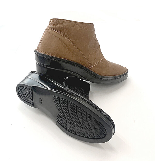 本革　日本製　ハンドメイド　ウエッジソールサイド　サイドファスナー　ショートブーツ　踵高5cm　22.0 -24.5cm　小さいサイズ　20代　３０代　40代　ブラック　ブラウン　ネイビー　歩きやすい　着脱しやすい　2e