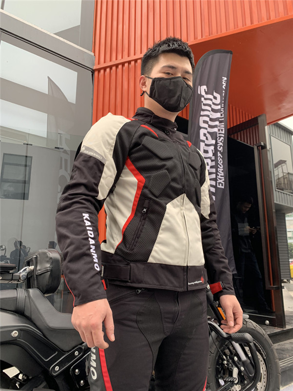 自動二輪車上衣 ライダースジャケット 自動二輪車 御召しもの プロテクター据えつける 雨合羽 防風 防寒4時季 春 夏 秋 冬