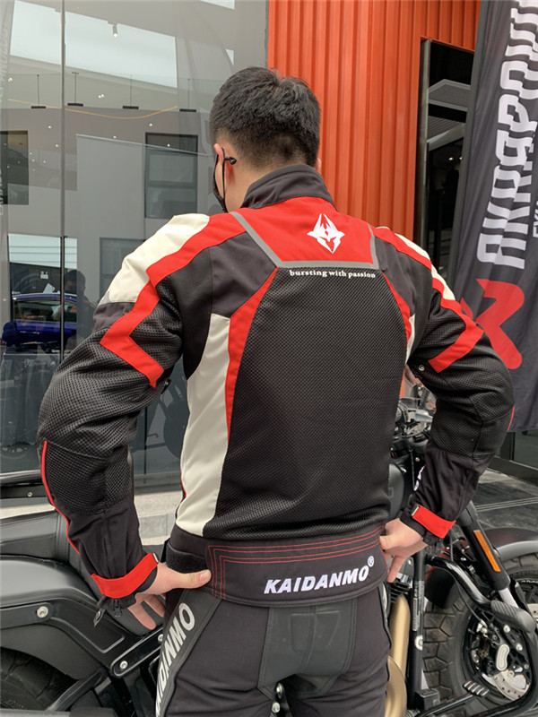 自動二輪車上衣 ライダースジャケット 自動二輪車 御召しもの プロテクター据えつける 雨合羽 防風 防寒4時季 春 夏 秋 冬