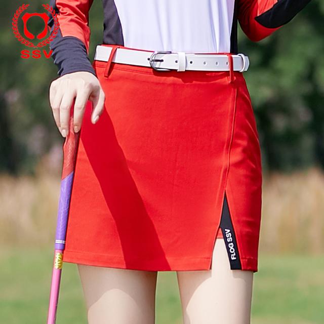 赤のベルト付きミニスカートとトップスセット 赤のベルト付きミニスカートとトップスセット