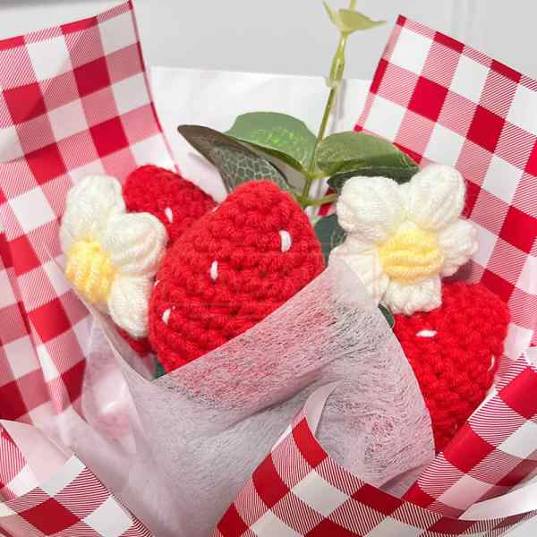 毛糸DIY手編みいちごブーケ誕生日プレゼントおしゃれな結婚