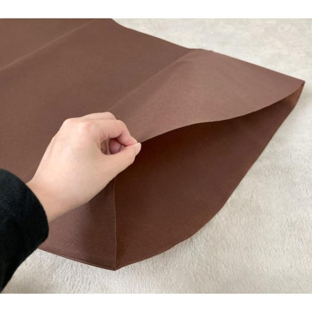 ラッピング 袋 100枚セット 業務用 大きい 62×95cm 不織布 透けない ギフトバッグ マチなし 特大 濃色 ブラウン お徳用 プレゼント用 無地 サプライズ 贈り物 袋のみ 茶色 カラー 不透明 収納 カバー 梱包用 包装 資材_4
