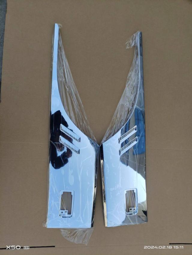 新品即納 日野 クルージングレンジャー メッキ ドアガーニッシュ 左右セット デコトラ sto114