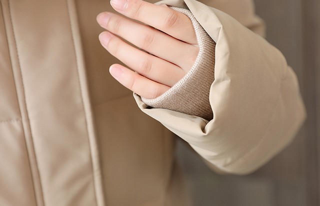 ダウンコート レディース ロング ダウン コート ダウンジャケット アウター 上着 大きいサイズ ファーフード パーカー エコファー シンプル カジュアル ガーリー 暖かい 防寒 細見え 着痩せ効果 体型カバー 新作 人気 無地 ウィメンズの通販は