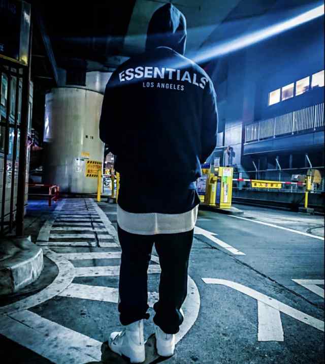 エフオージー FOG ESSENTIALS FEAR OF GOD 正規品 パーカー 長袖 裏