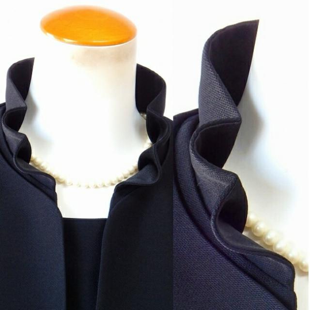ブラックフォーマル レディース 礼服 女性 ARANCIA Couture アランシア クチュール 日本製 上質素材 無地生地 フォーマル 礼服 女性 喪服 アンサンブル ワンピース ジャケット オールシーズン スタンドフリル衿 上質素材 葬儀 葬式 法事 家族葬 卒業式 冠婚葬祭 3952801_2