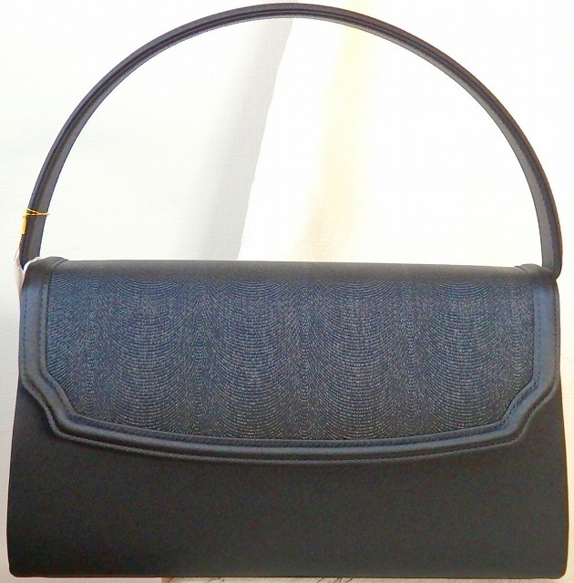 ブラックフォーマル フォーマルバッグ 黒 大きめ 岩佐 イワサ 西陣織 ニシジンオリ 岩佐 日本製 布製 ブランド 高級 織物 ミンク柄 葬儀 葬式 法事 家族葬 バッグ ハンドバッグ 上質 伝統技法 冠婚葬祭 慶弔両用 行事 喪装 洋装 和装 8382 (8382) ブラックフォーマル フォーマルバッグ 黒 大きめ 岩佐 イワサ 西陣織