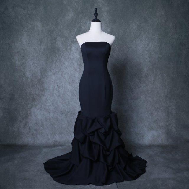 エレガント パーティードレス ブラック ベアトップ デザイン感  