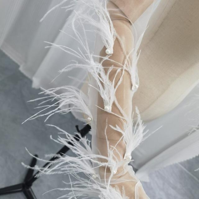 ウェディングドレス 長袖 ボレロ ハイネック フェザー くるみボタン  