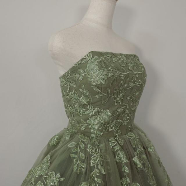 上品！パーティードレス グリーン ベアトップ 繊細レース ソフト  