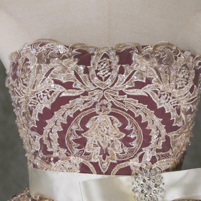 カラードレス ビビッドピンク プリンセスライン ベアトップ 繊細レース  