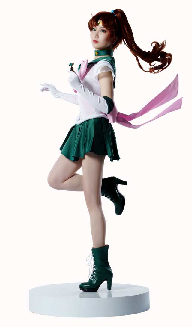 セーラーサターン　コスプレ　エロ 