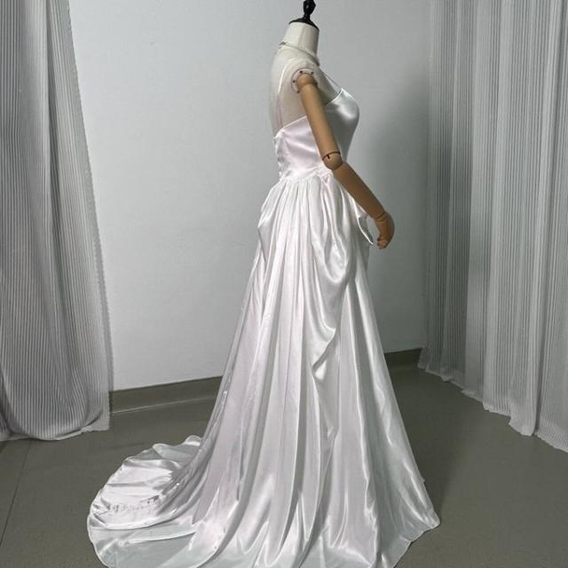 キャミソール オフホワイト ラッフルフリル 背中見せ ファスナー エレガント 二次会の通販は