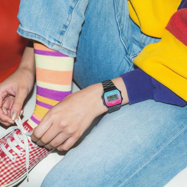 カシオ 腕時計 メンズ レディース CASIO VINTAGE デジタル グラデーション ガンメタ ブラック レトロ 収納ケース付き 防水 軽量 おしゃれ 海外モデル プレゼント ギフト A168WERB-2A 成人 卒業 入学_3
