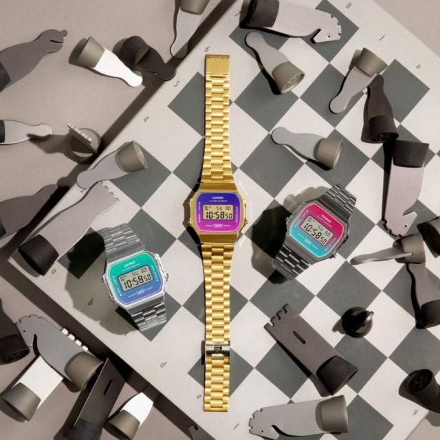 カシオ 腕時計 メンズ レディース CASIO VINTAGE デジタル グラデーション ガンメタ ブラック レトロ 収納ケース付き 防水 軽量 おしゃれ 海外モデル プレゼント ギフト A168WERB-2A 成人 卒業 入学_4