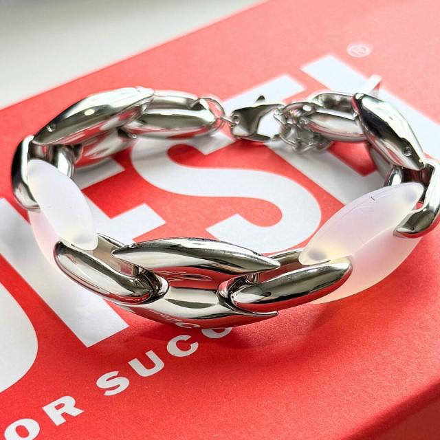 ディーゼル ブレスレット メンズ チェーン シルバー レディース ユニセックス ブランド DIESEL 太め かっこいい ストリート 韓国ファッション アクセサリー プレゼント ギフト DX1617040 成人 卒業 入学