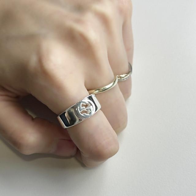 GUCCI グッチ リング 指輪 メンズ レディース ユニセックス 選べるサイズ シンプル ロゴ おしゃれ ブランドアクセサリー 誕生日 結婚式 結婚記念日 プレゼント 夫 妻 彼氏 彼女 ギフト シルバーアクセサリー クリスマス プレゼント　成人 卒業 入学_1