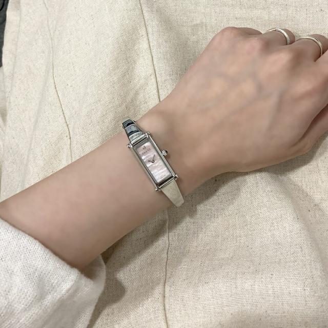 女性 プレゼント 腕時計収納ケース 付き グッチ 腕時計 手表 レディース グッチ時計 1500 ブランド おしゃれ バングルウォッチ 誕生日 記念日 ダイヤモンド ピンクシェル gucci　成人 卒業 入学_3