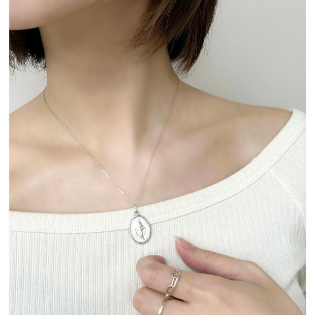 ショッパー付き ウノアエレ 18金 特別なギフトに メダイ マリア ネックレス ペンダント ホワイトゴールド K18WG K18 18K 金 イタリア製 日常使い 大人 上品 おしゃれ シンプル 誕生日プレゼント 彼女 妻 母 女友達 UNOAERRE ジュエリー ギフト　成人 卒業 入学_10