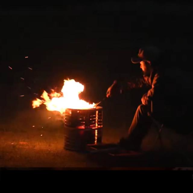 煙がほとんど出ない 炎旋回設計 HONOAKARI ステンレス焚き火台 4段(2段×2)セット　職人製作品 生木や濡れた廃材OK 収納袋付き 日本製 バーベキューコンロ BBQコンロ 焚火 たき火台 アウトドア 暖房 焼却炉 ソロ キャンプ 調理器具 無煙 炭火_11