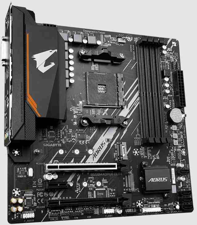 GIGABYTE B550M AORUS ELITE Socket AM4 Micro ATX DDR4-SDRAM Motherboard 中古