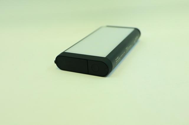 モバイルバッテリー LEDライト ソーラー充電器 10000mAh アウトドア キャンプ スポーツ 防災グッズ ソーラーチャージャー 大容量 USB Type-C 旅行 カラビナ付き 強力ライト_8