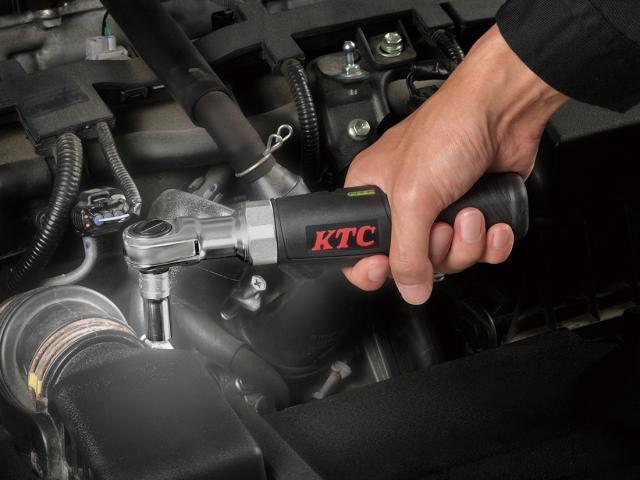 9.5sq. コードレスラチェットレンチセット JTRE330 KTC LEDライト付き ボルト・ナットの締緩作業に コードレス 充電式 電動 工具 ツール 超コンパクト 軽量 DIY_4