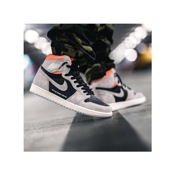 エアジョーダン1 ナチュラルグレー ハイパークリムゾン NIKE AIR JORDAN 1 RETRO HIGH OG NEUTRAL GREY / HYPER CRIMSON 正規品 送料込