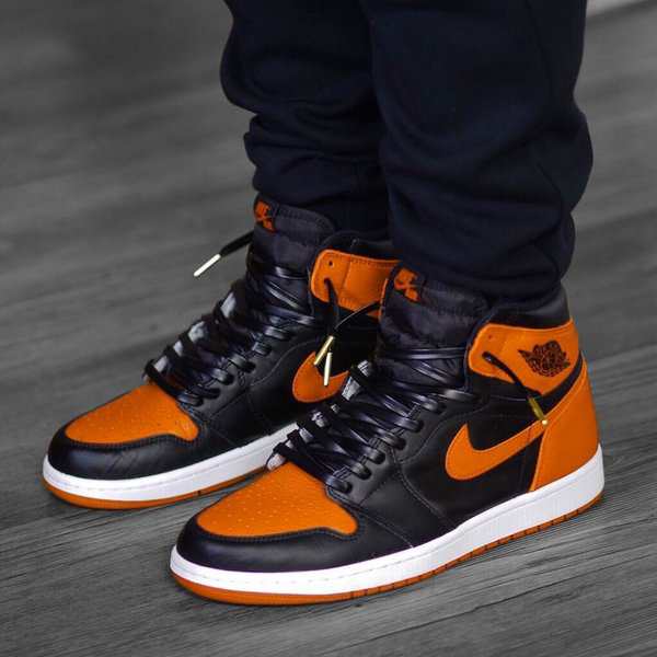 エアジョーダン1 シャッタードバックボード 3.0 NIKE AIR JORDAN 1 SHATTERED BACKBOARD 3.0 正規品 送料込